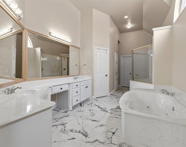 2308 Megan Way - Photo Thumbnail 18