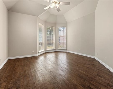 2308 Megan Way - Photo Thumbnail 16