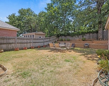 2308 Megan Way - Photo Thumbnail 31