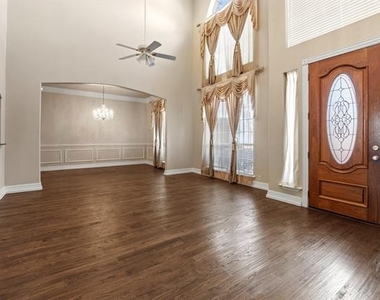 2308 Megan Way - Photo Thumbnail 2