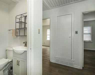 1925 Hilltop Drive - Photo Thumbnail 11