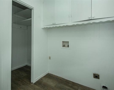 1925 Hilltop Drive - Photo Thumbnail 2