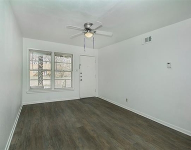 1925 Hilltop Drive - Photo Thumbnail 8