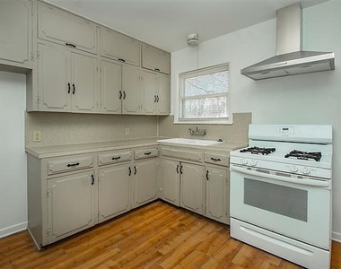 1925 Hilltop Drive - Photo Thumbnail 6