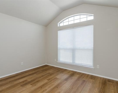 1017 Caleb Street - Photo Thumbnail 12