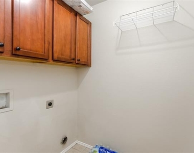 1017 Caleb Street - Photo Thumbnail 24