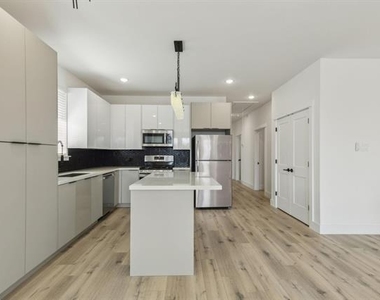 521 N Denley Drive - Photo Thumbnail 7