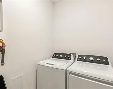521 N Denley Drive - Photo Thumbnail 22