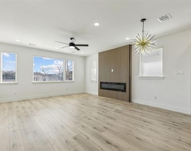 521 N Denley Drive - Photo Thumbnail 4