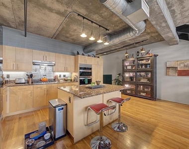1999 Mckinney Avenue - Photo Thumbnail 7