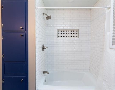 3217 Cedarcroft Lane - Photo Thumbnail 16
