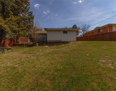 3217 Cedarcroft Lane - Photo Thumbnail 23