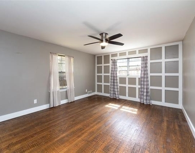 3217 Cedarcroft Lane - Photo Thumbnail 17