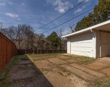 3217 Cedarcroft Lane - Photo Thumbnail 20