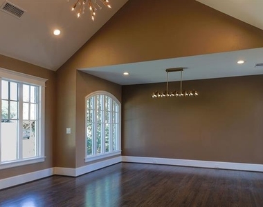 5230 Homer Street - Photo Thumbnail 2