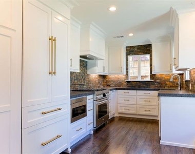 5230 Homer Street - Photo Thumbnail 5