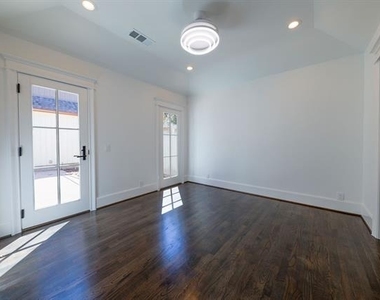 5230 Homer Street - Photo Thumbnail 14