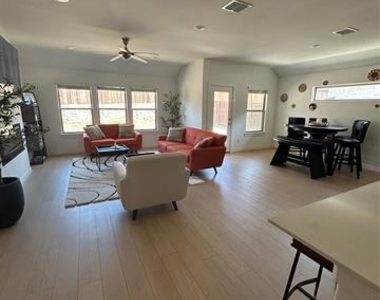 1806 Balfour Bend - Photo Thumbnail 9