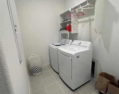 1806 Balfour Bend - Photo Thumbnail 16
