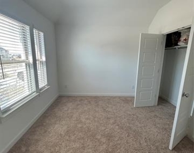 1806 Balfour Bend - Photo Thumbnail 1
