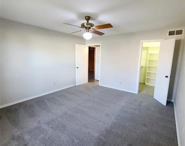 11352 Quail Run Street - Photo Thumbnail 5