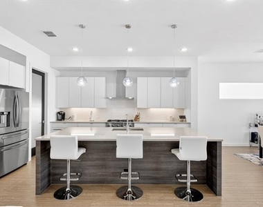 5174 Statesman Lane - Photo Thumbnail 8