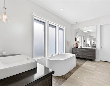 5174 Statesman Lane - Photo Thumbnail 16