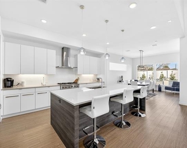 5174 Statesman Lane - Photo Thumbnail 7