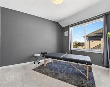 5174 Statesman Lane - Photo Thumbnail 4