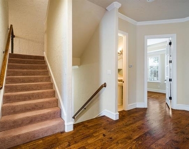 554 Rockingham Drive - Photo Thumbnail 10