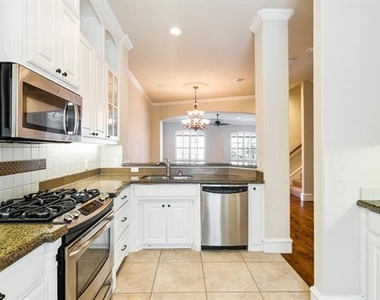 554 Rockingham Drive - Photo Thumbnail 17