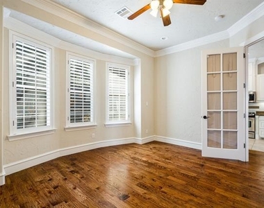 554 Rockingham Drive - Photo Thumbnail 13