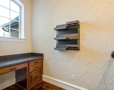 554 Rockingham Drive - Photo Thumbnail 7
