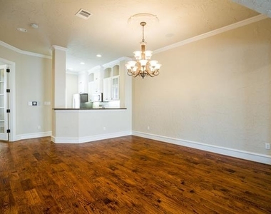 554 Rockingham Drive - Photo Thumbnail 8