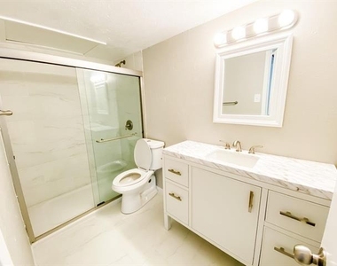 12888 Montfort Drive - Photo Thumbnail 3