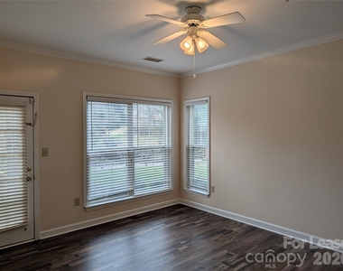 108 Pier 33 Drive - Photo Thumbnail 14
