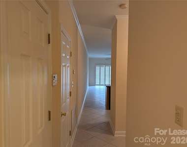 108 Pier 33 Drive - Photo Thumbnail 1