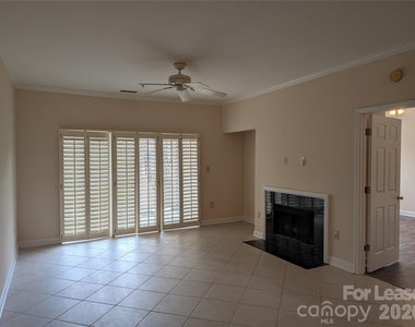 108 Pier 33 Drive - Photo Thumbnail 11