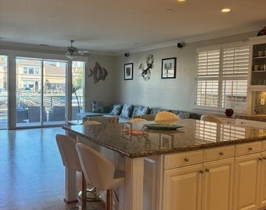 1470 Viewpoint Drive - Photo Thumbnail 4