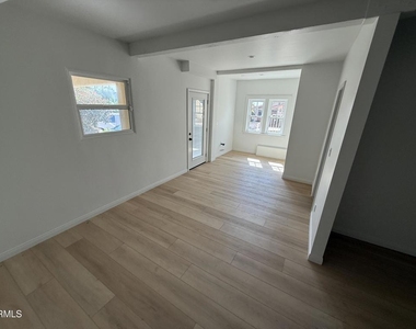 2371 Foster Avenue - Photo Thumbnail 16