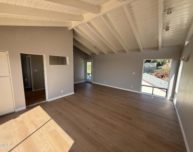 2371 Foster Avenue - Photo Thumbnail 15