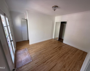 2371 Foster Avenue - Photo Thumbnail 11