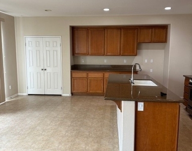 1577 Leland - Photo Thumbnail 2