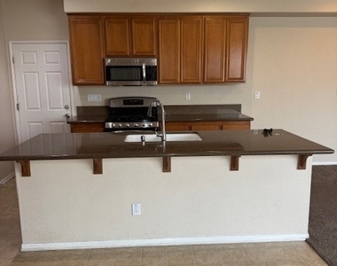 1577 Leland - Photo Thumbnail 3