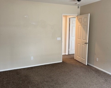 1577 Leland - Photo Thumbnail 9