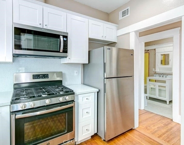 113 N Columbus Ave - Photo Thumbnail 4