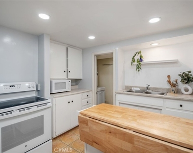 832 Cypress Avenue - Photo Thumbnail 9