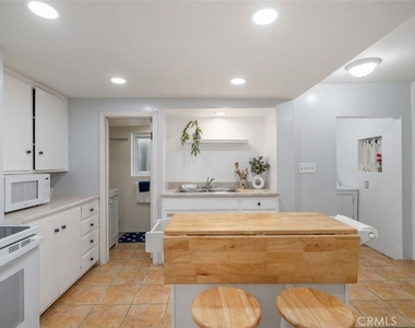832 Cypress Avenue - Photo Thumbnail 8
