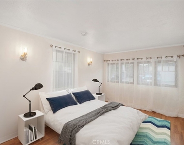 832 Cypress Avenue - Photo Thumbnail 4