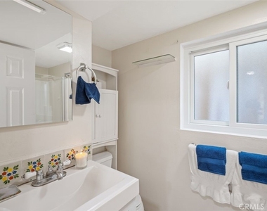 832 Cypress Avenue - Photo Thumbnail 10